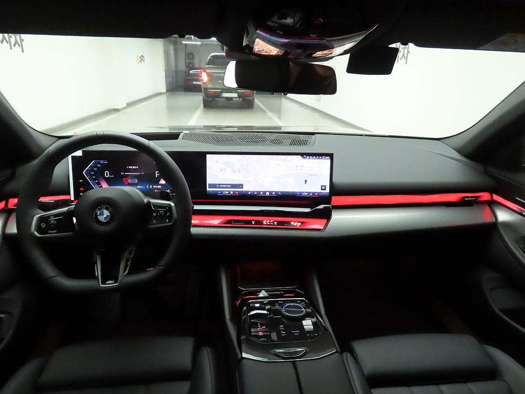BMW 5시리즈 5시리즈 (G60) 520i M 스포츠 이미지 6