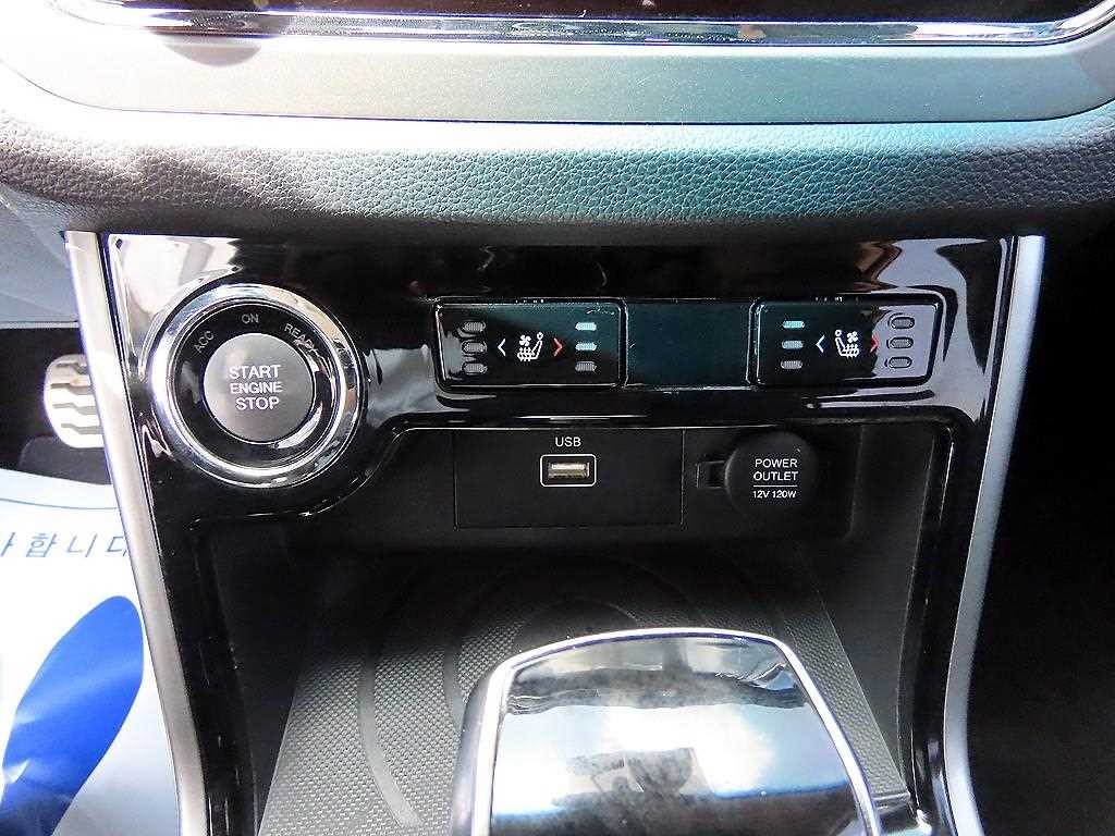 KG모빌리티(쌍용) 코란도 뷰티풀코란도 2WD 가솔린 1.5 C5 플러스 이미지 13
