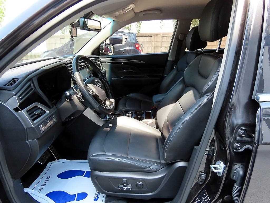 KG모빌리티(쌍용) 코란도 뷰티풀코란도 2WD 가솔린 1.5 C5 플러스 이미지 5