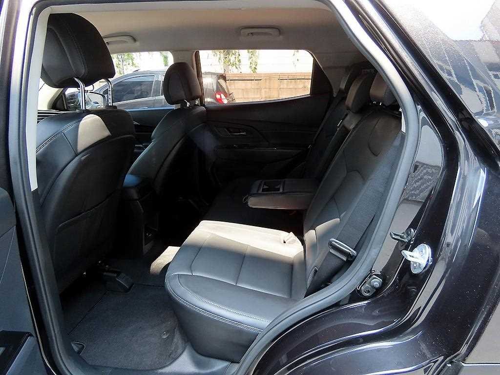 KG모빌리티(쌍용) 코란도 뷰티풀코란도 2WD 가솔린 1.5 C5 플러스 이미지 6