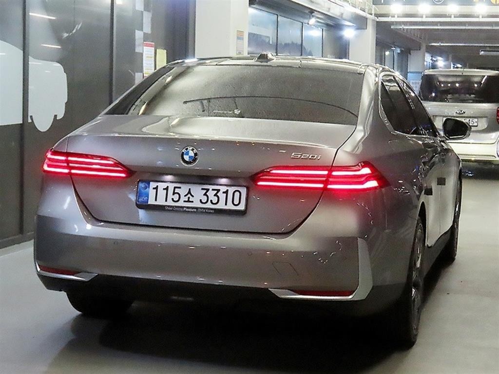 BMW 5시리즈 5시리즈 (G60) 520i 스페셜 에디션 이미지 4