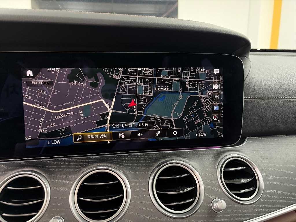 벤츠 E 클래스 E-클래스 W213 E350 4MATIC 아방가르드 이미지 17