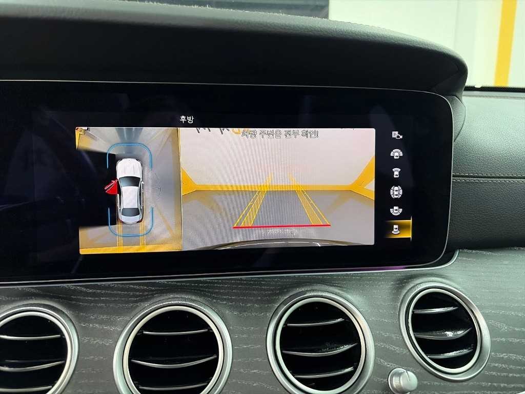 벤츠 E 클래스 E-클래스 W213 E350 4MATIC 아방가르드 이미지 18
