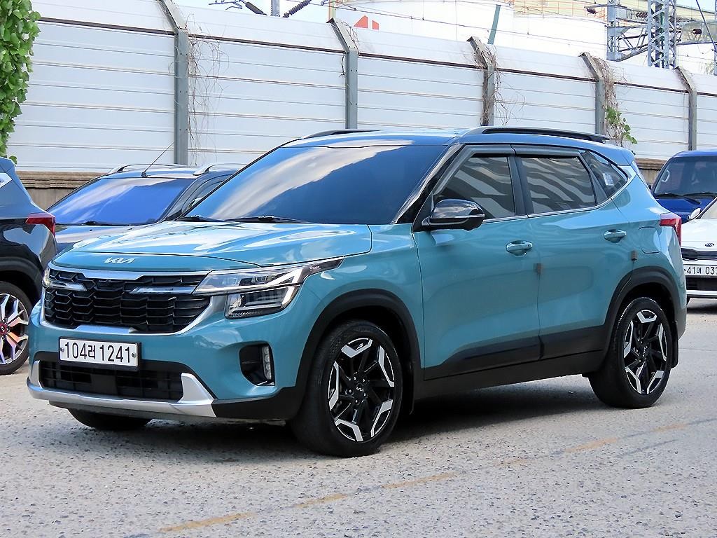 기아 셀토스 더 뉴 셀토스 가솔린 1.6 터보 4WD 시그니처 이미지 2