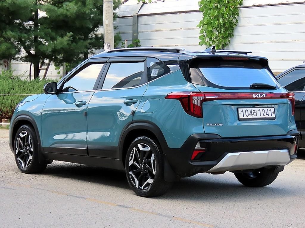 기아 셀토스 더 뉴 셀토스 가솔린 1.6 터보 4WD 시그니처 이미지 3