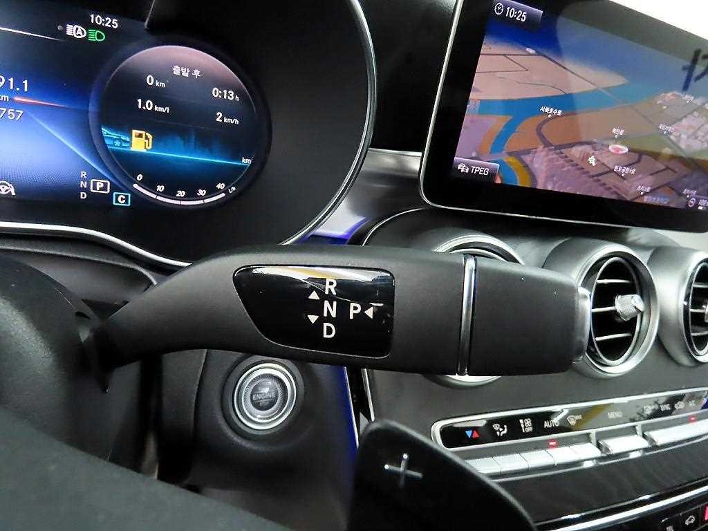 벤츠 C 클래스 C클래스 W205 C200 AMG LINE 이미지 10