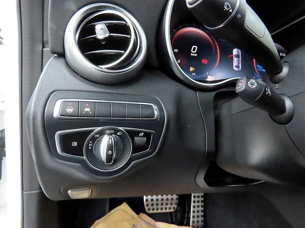 벤츠 C 클래스 C클래스 W205 C200 AMG LINE 이미지 12