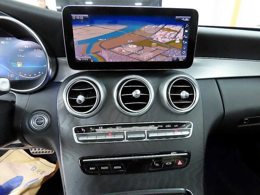 벤츠 C 클래스 C클래스 W205 C200 AMG LINE 이미지 14