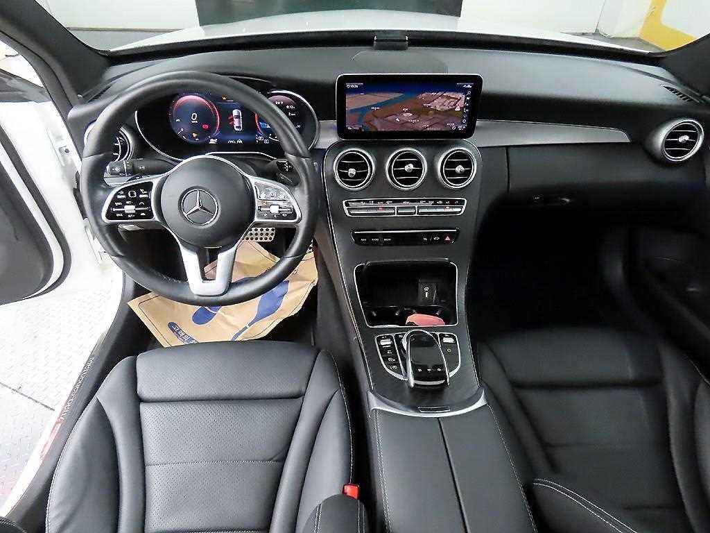 벤츠 C 클래스 C클래스 W205 C200 AMG LINE 이미지 7