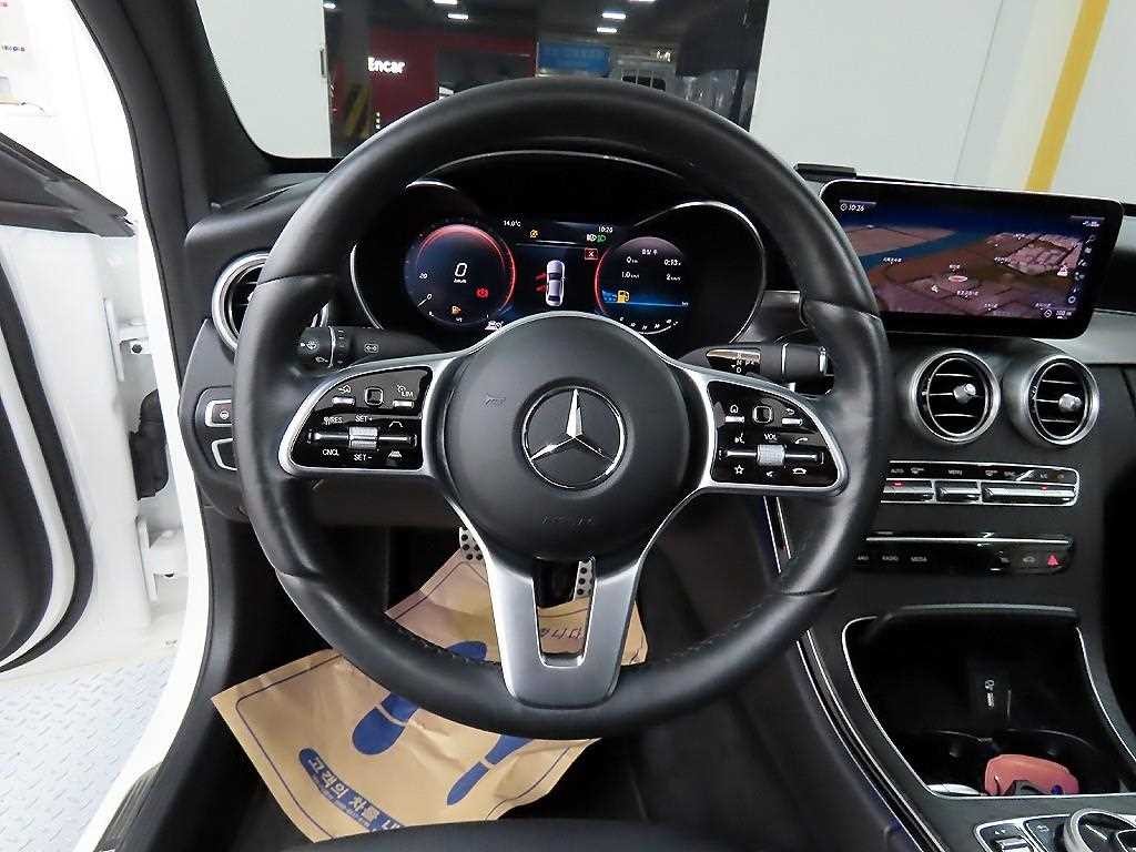 벤츠 C 클래스 C클래스 W205 C200 AMG LINE 이미지 9