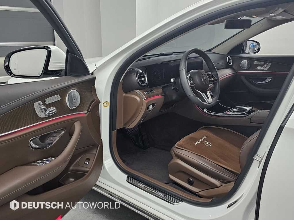벤츠 E 클래스 E-클래스 W213 E300 4MATIC 익스클루시브 이미지 11