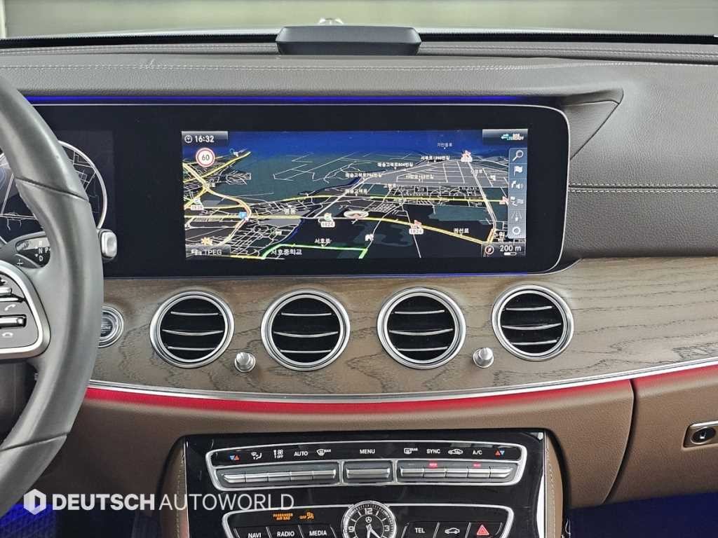 벤츠 E 클래스 E-클래스 W213 E300 4MATIC 익스클루시브 이미지 14