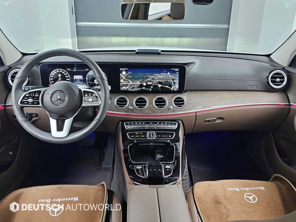 벤츠 E 클래스 E-클래스 W213 E300 4MATIC 익스클루시브 이미지 7