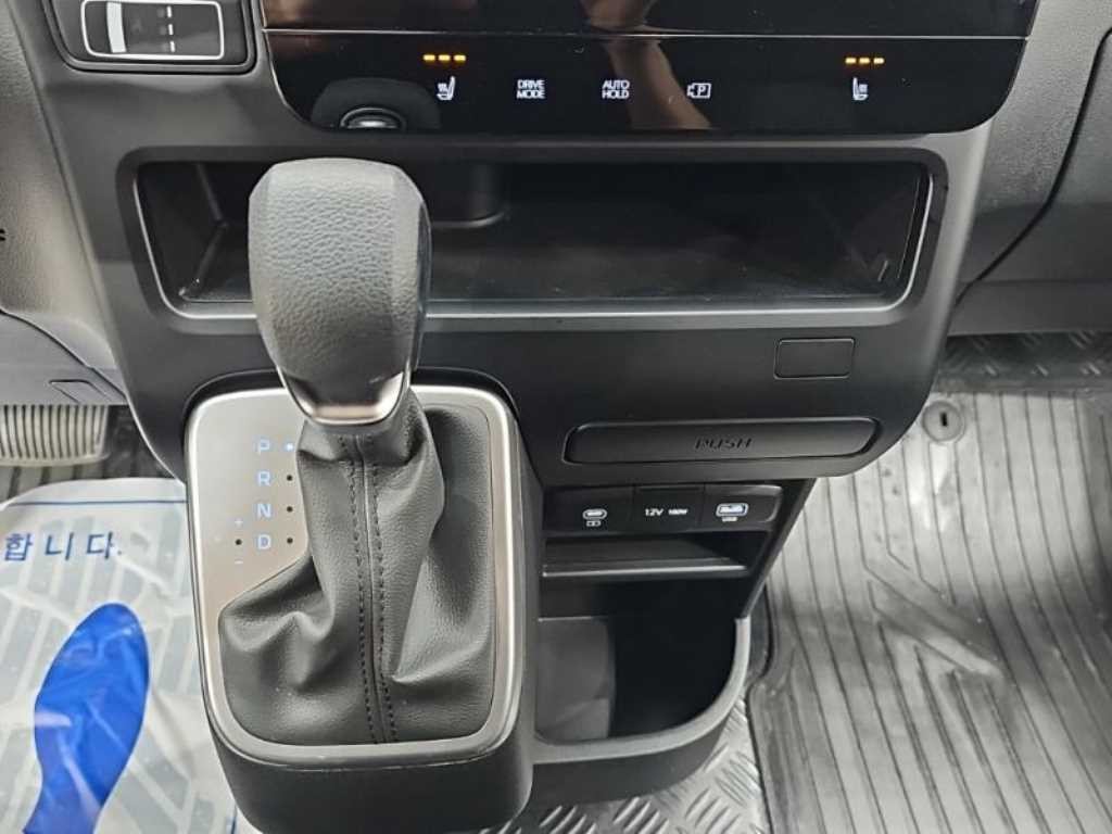 현대 스타리아 2WD 디젤 카고 스마트 5인승 이미지 8