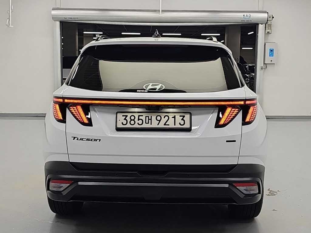 현대 투싼 더 뉴 투싼 (NX4) 가솔린 1.6 터보 4WD 블랙 익스테리어 이미지 3