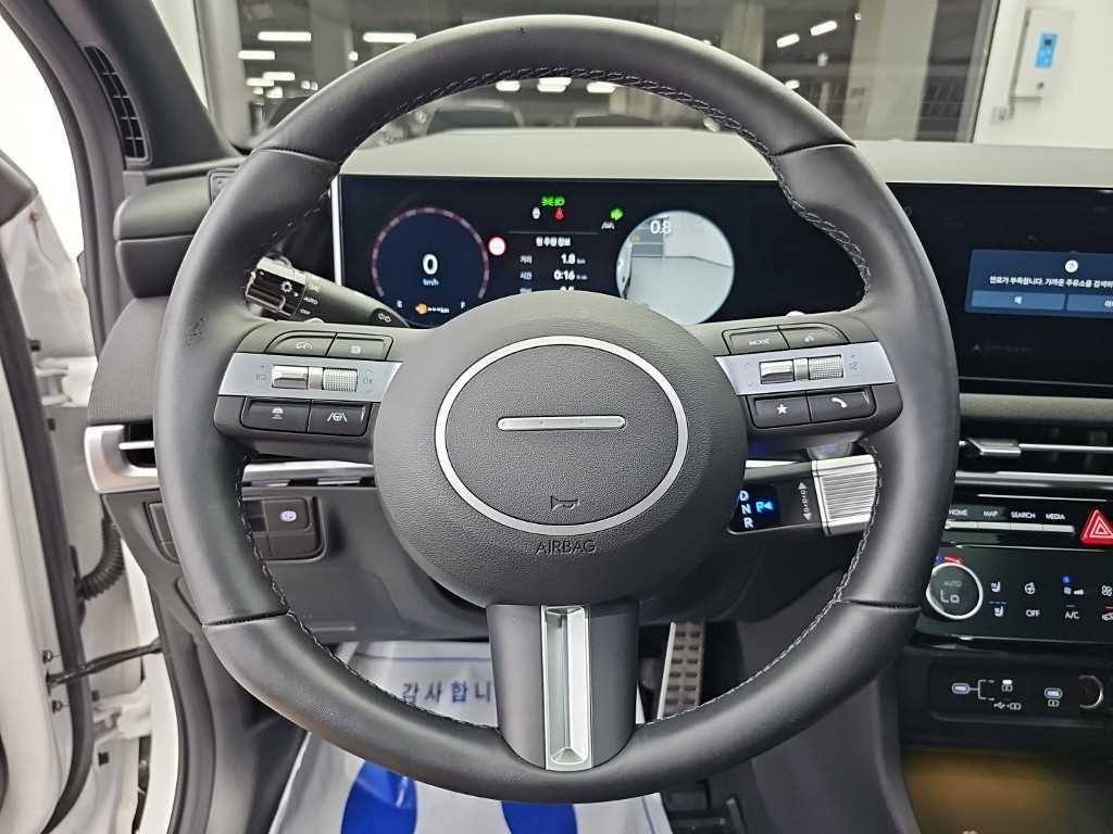 현대 투싼 더 뉴 투싼 (NX4) 가솔린 1.6 터보 4WD 블랙 익스테리어 이미지 9