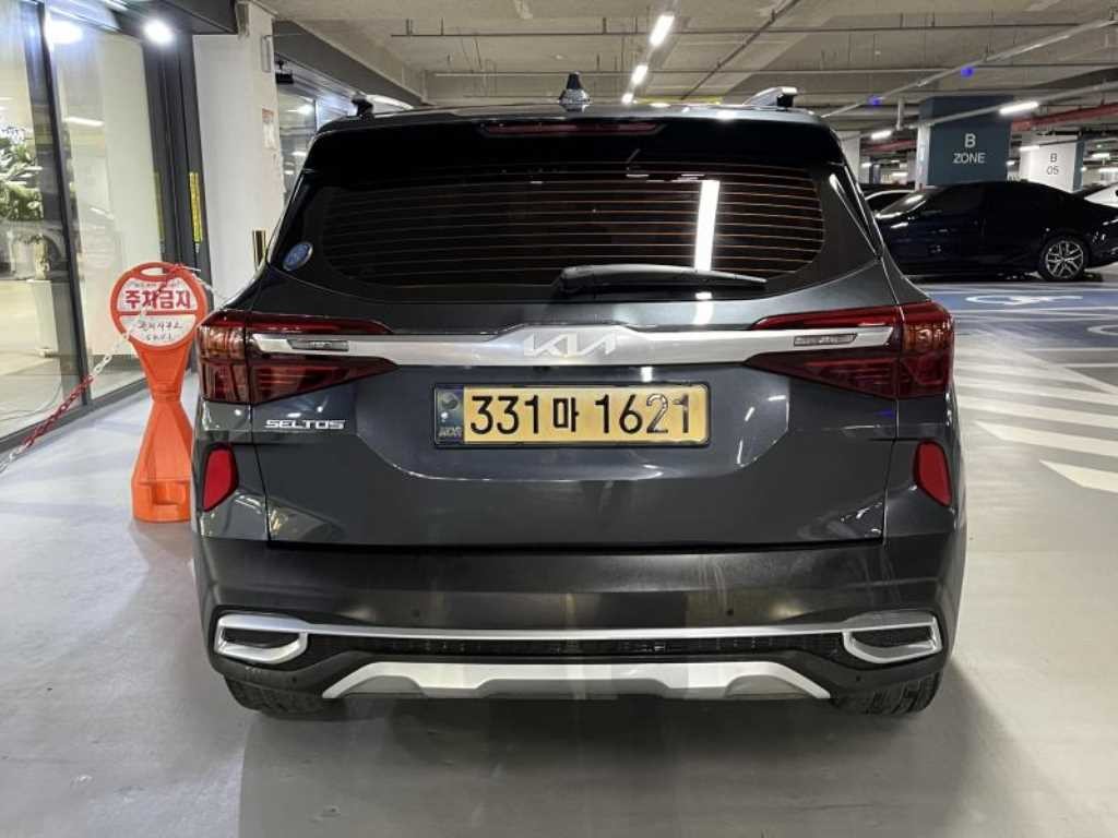 기아 셀토스 가솔린 1.6 터보 2WD 시그니처 이미지 5