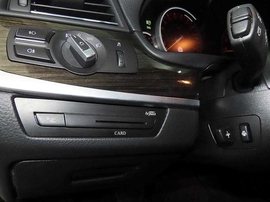 BMW 5시리즈 5시리즈 (F10) 528i xDrive 이미지 13