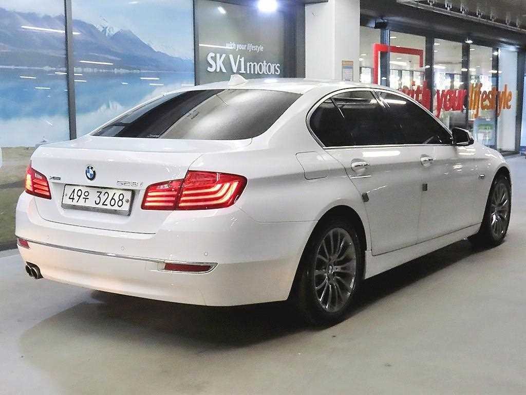 BMW 5시리즈 5시리즈 (F10) 528i xDrive 이미지 4