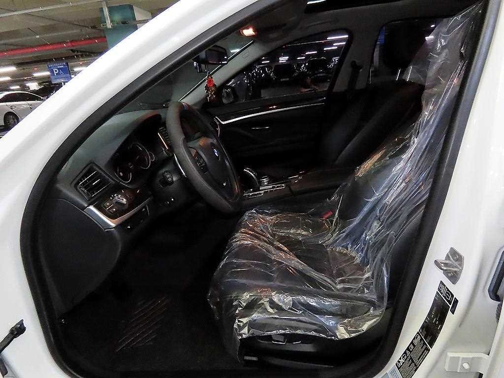 BMW 5시리즈 5시리즈 (F10) 528i xDrive 이미지 6