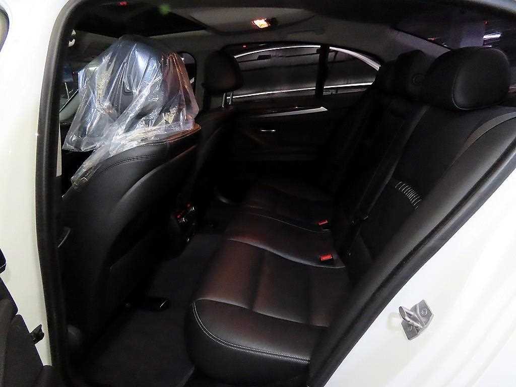 BMW 5시리즈 5시리즈 (F10) 528i xDrive 이미지 7
