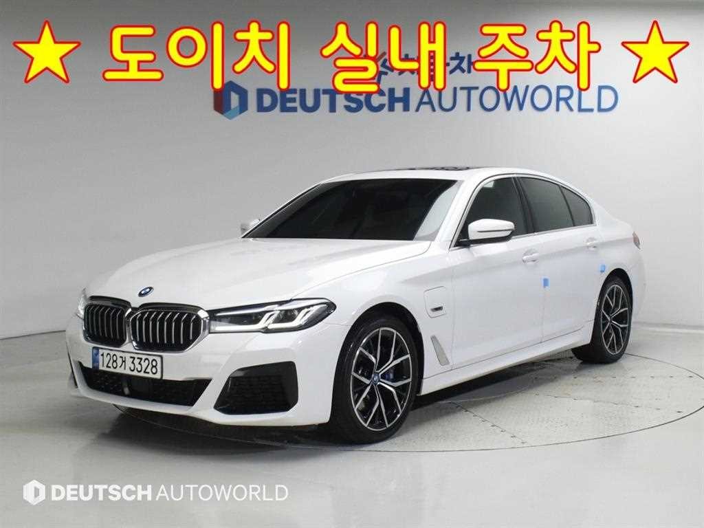 BMW 5시리즈 5시리즈 (G30) 530e M 스포츠 이미지 1