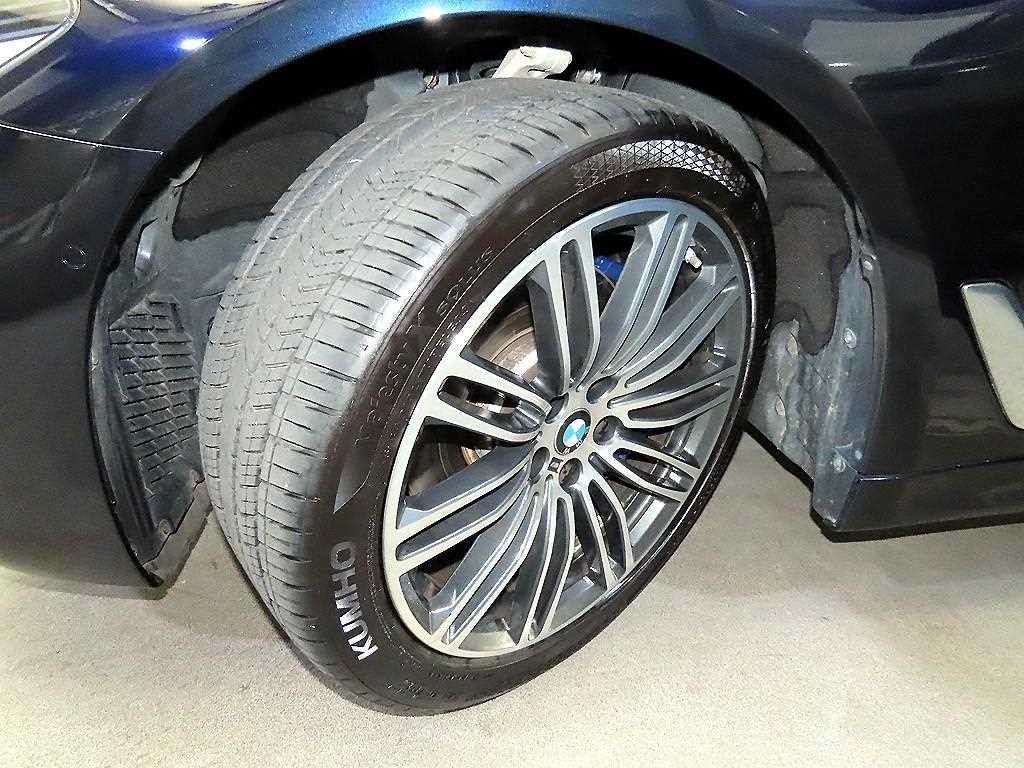 BMW 5시리즈 5시리즈 (G30) 530i xDrive M 스포츠 플러스 이미지 20