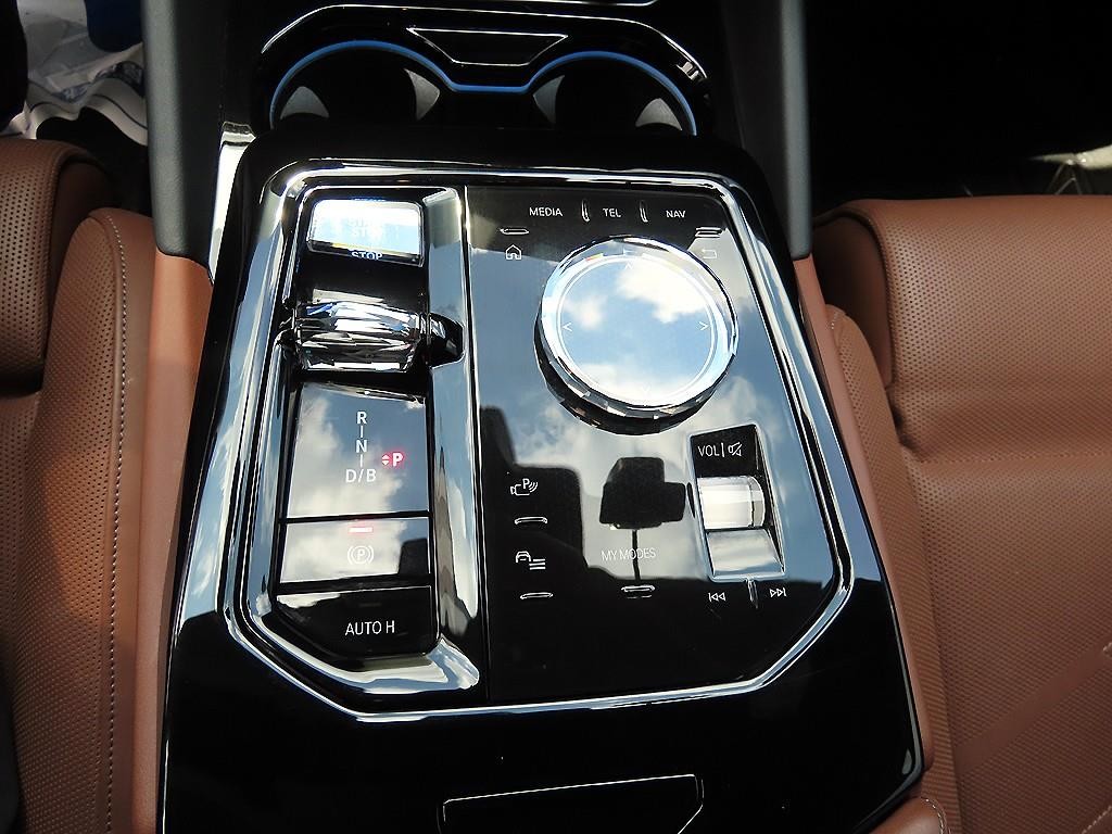 BMW i5 M60 xDrive 이미지 11