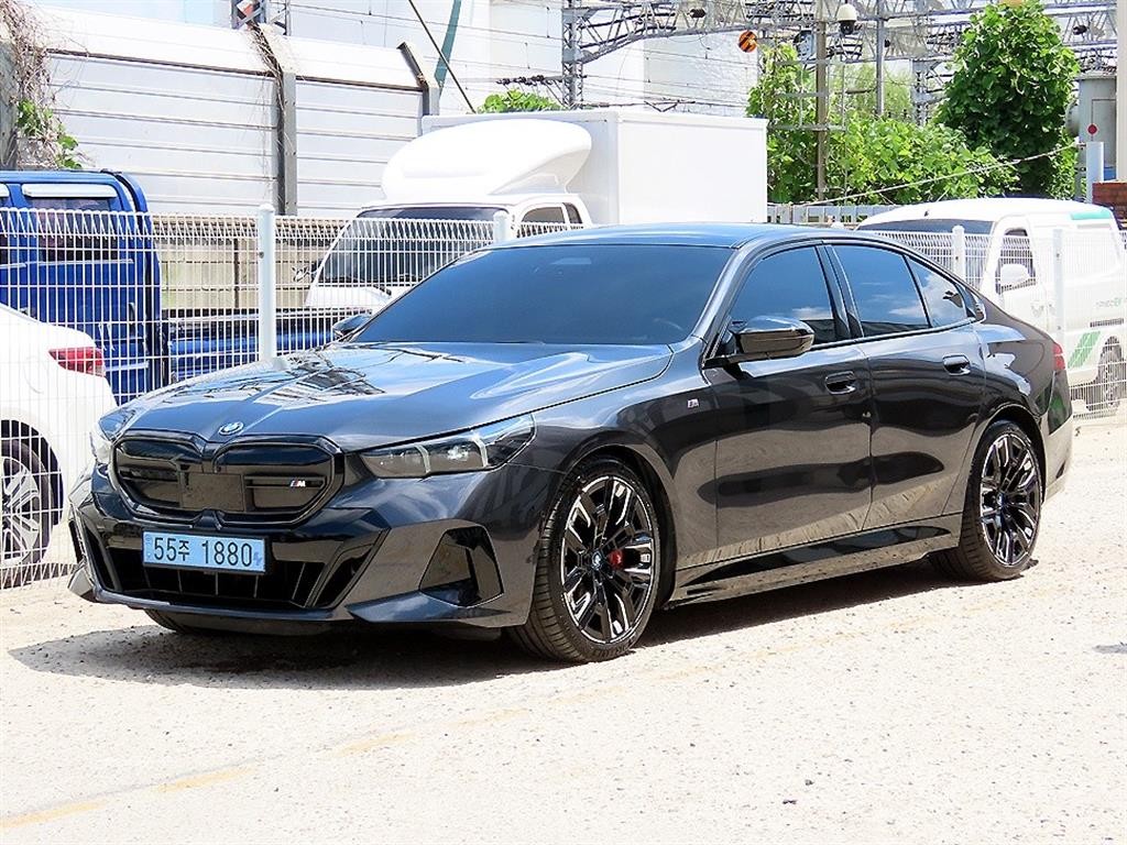 BMW i5 M60 xDrive 이미지 2