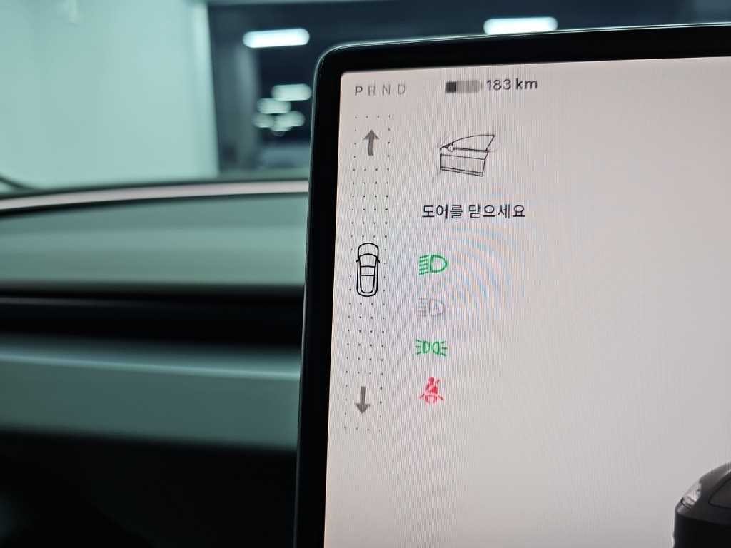 테슬라 모델 3 퍼포먼스 이미지 8
