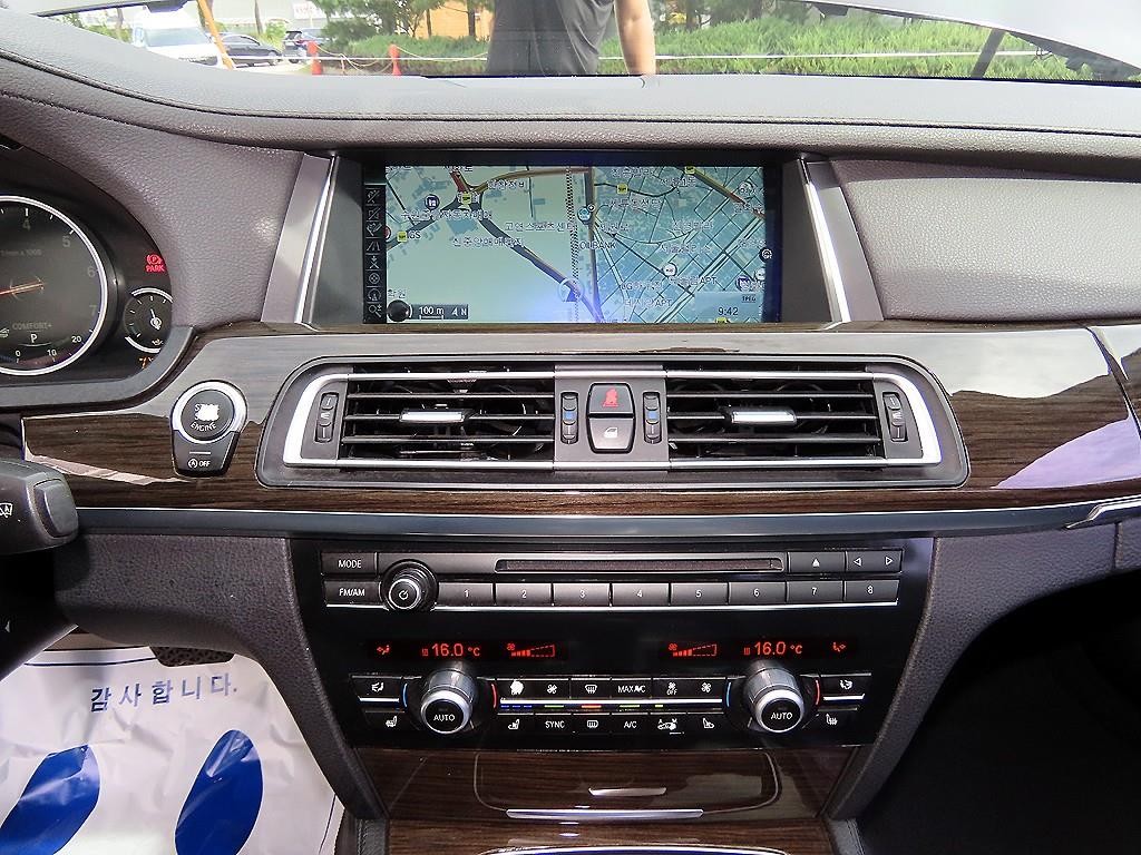 BMW 7시리즈 7시리즈 (F01) 740 Li 이미지 15