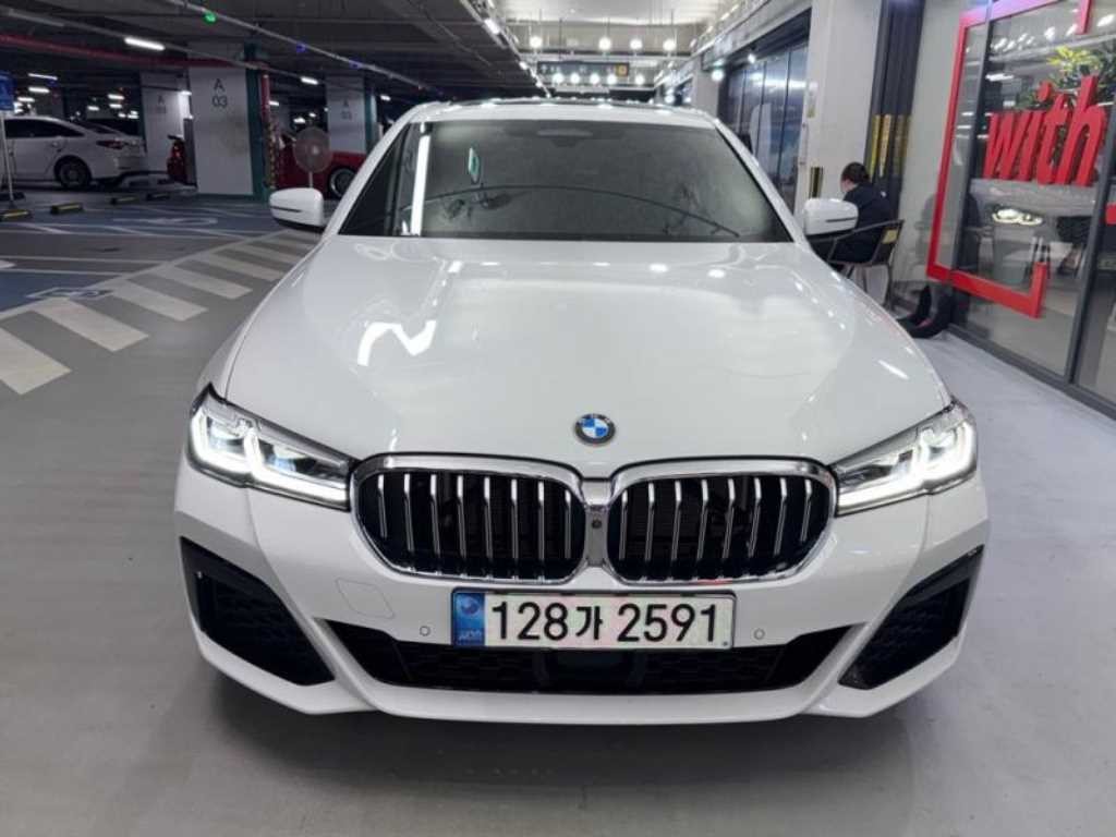 BMW 5시리즈 5시리즈 (G30) 523d M 스포츠 이미지 1