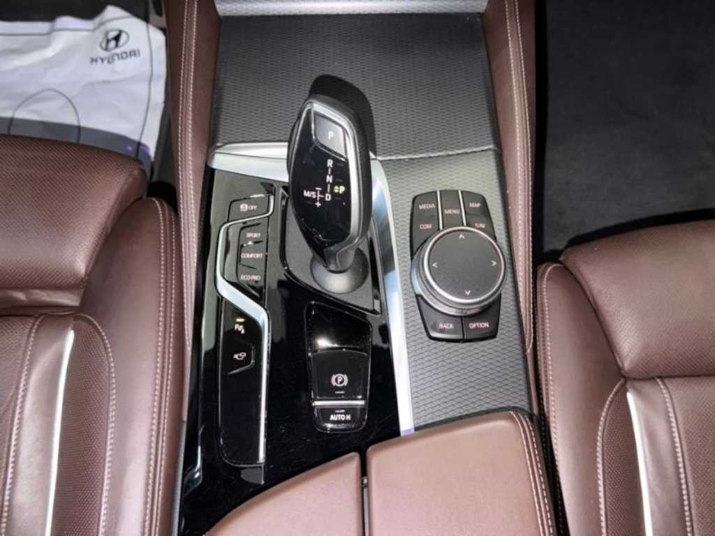 BMW 5시리즈 5시리즈 (G30) 523d M 스포츠 이미지 10