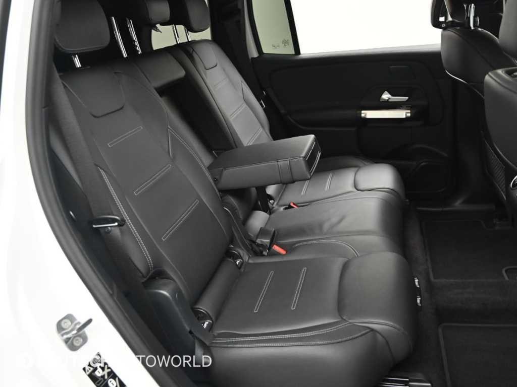 벤츠 EQB EQB (X243) EQB 300 4MATIC AMG 라인 이미지 12
