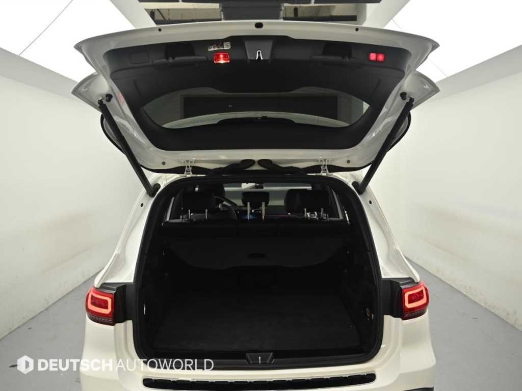 벤츠 EQB EQB (X243) EQB 300 4MATIC AMG 라인 이미지 19