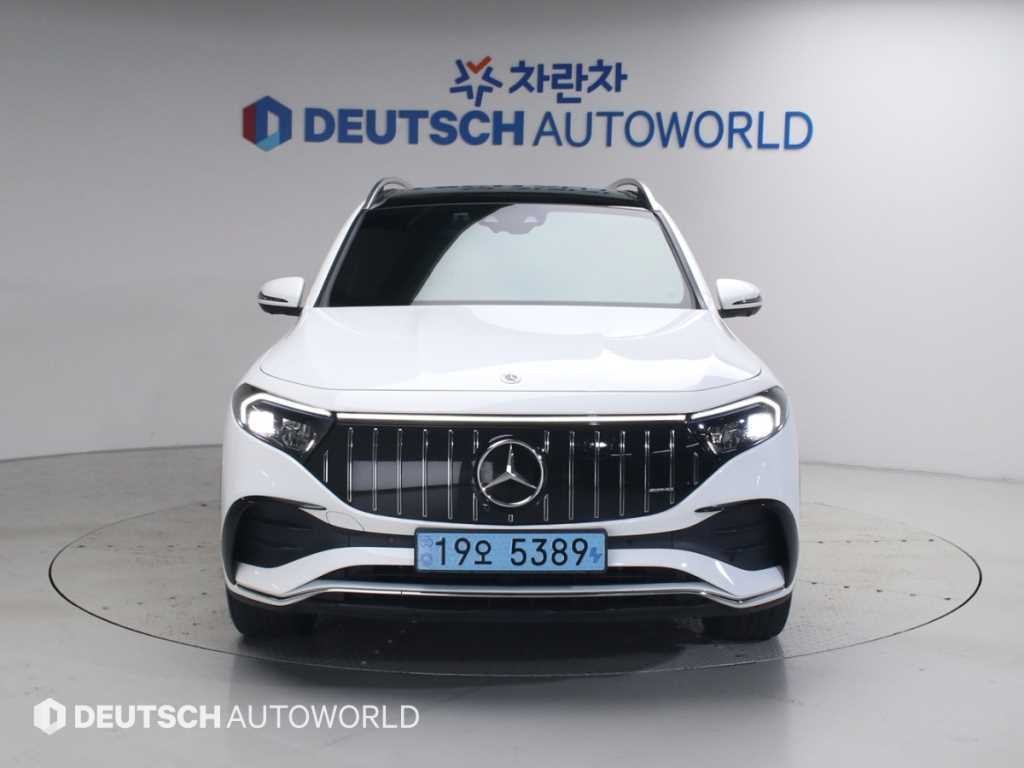 벤츠 EQB EQB (X243) EQB 300 4MATIC AMG 라인 이미지 3