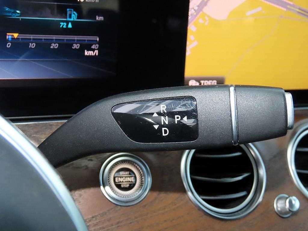 벤츠 E 클래스 E-클래스 W213 E300 4MATIC 익스클루시브 이미지 11