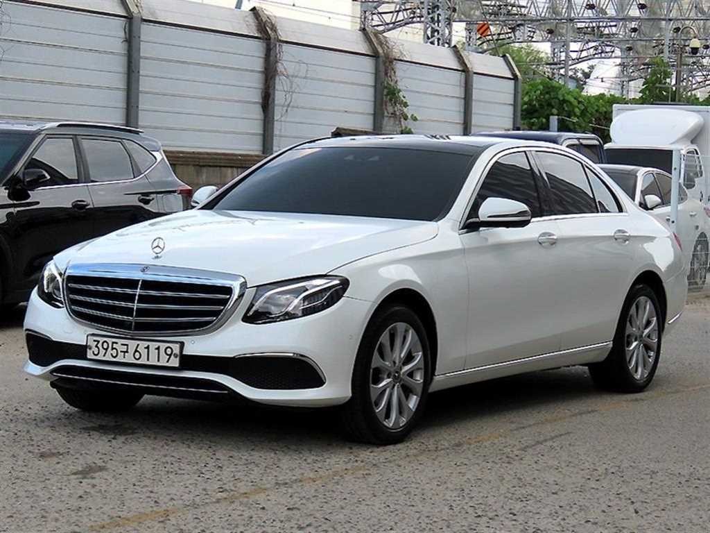 벤츠 E 클래스 E-클래스 W213 E300 4MATIC 익스클루시브 이미지 2