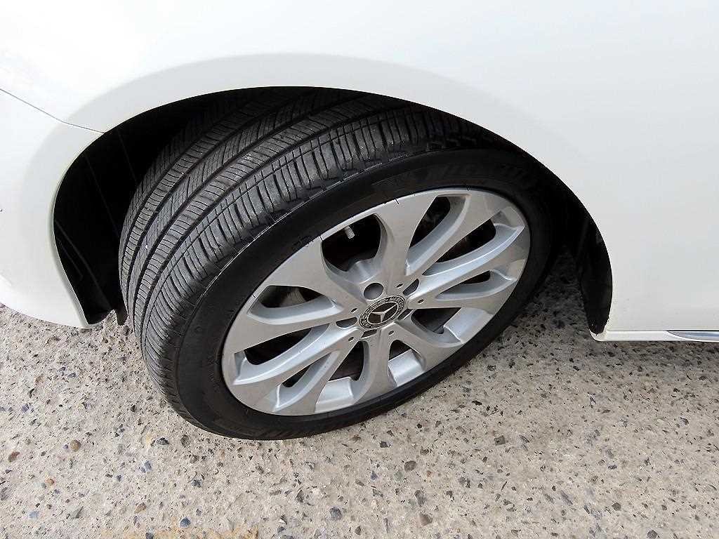 벤츠 E 클래스 E-클래스 W213 E300 4MATIC 익스클루시브 이미지 20