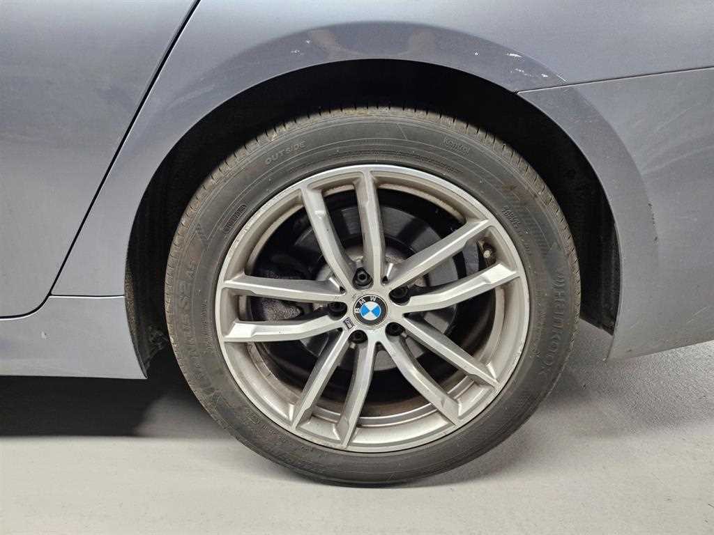 BMW 5시리즈 5시리즈 (G30) 520d M 스포츠 이미지 12