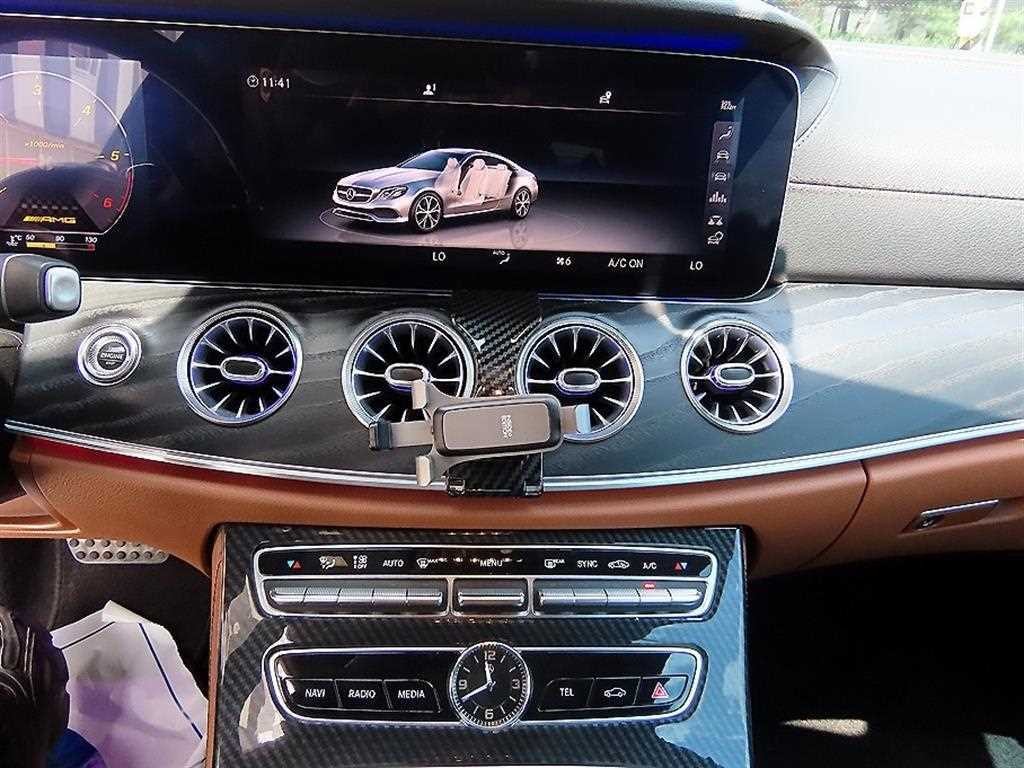 벤츠 E 클래스 E-클래스 W213 E220d 쿠페 이미지 14
