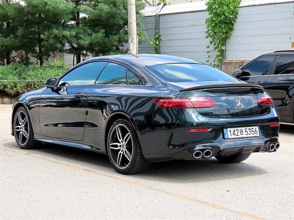 벤츠 E 클래스 E-클래스 W213 E220d 쿠페 이미지 3