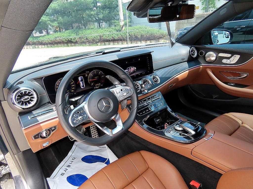 벤츠 E 클래스 E-클래스 W213 E220d 쿠페 이미지 7