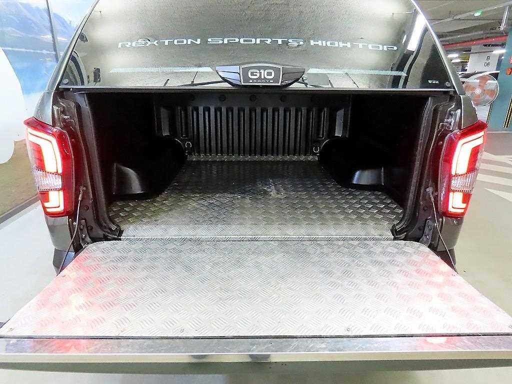 KG모빌리티(쌍용) 렉스턴 더 뉴 렉스턴 스포츠 디젤 2.2 4WD 프레스티지 이미지 17