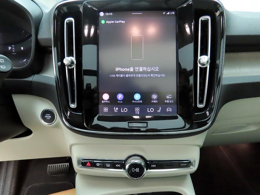볼보 XC40 B4 AWD 얼티메이트 브라이트 이미지 13