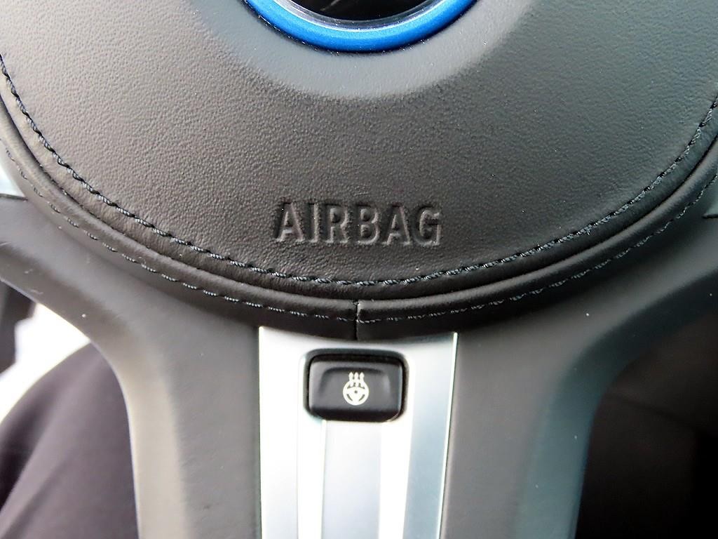 BMW i4 eDrive 40 M 스포츠 프로 이미지 14