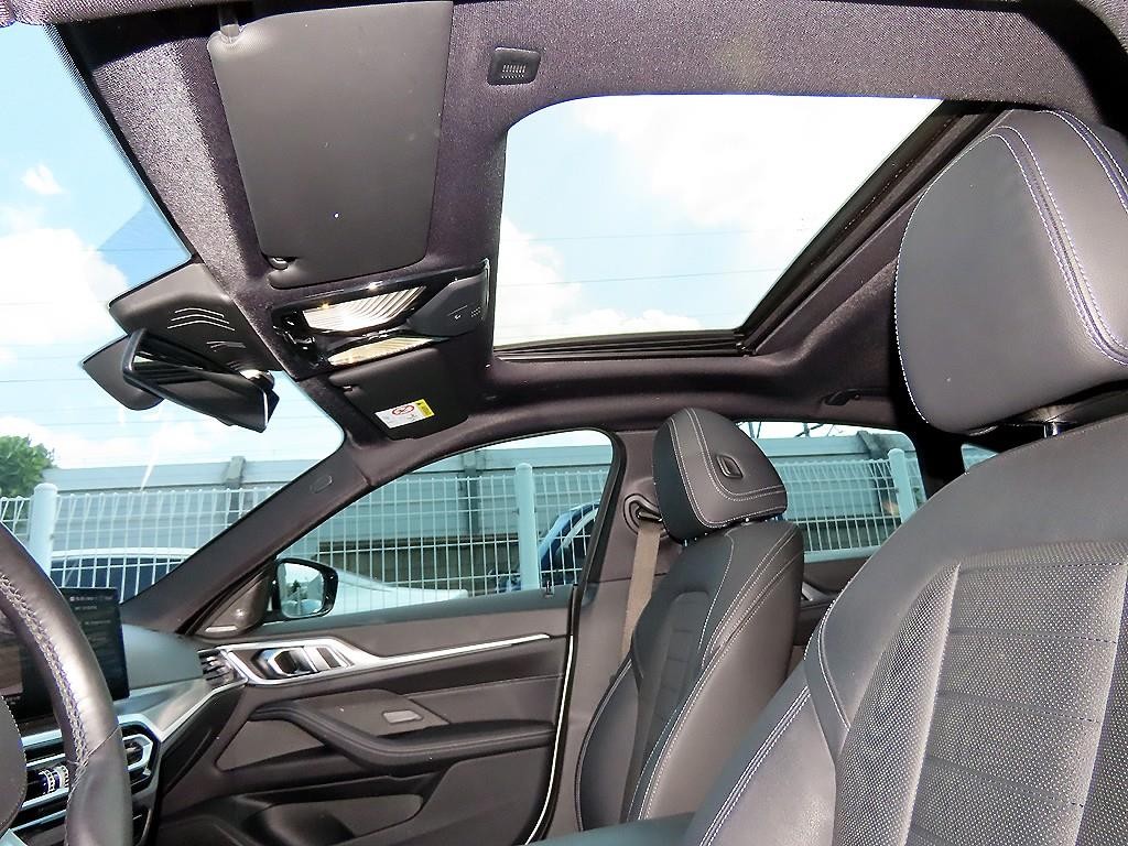 BMW i4 eDrive 40 M 스포츠 프로 이미지 17