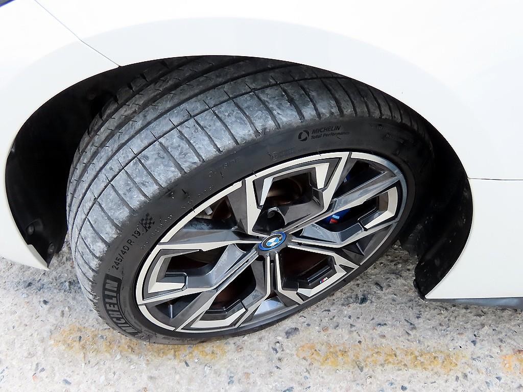 BMW i4 eDrive 40 M 스포츠 프로 이미지 20