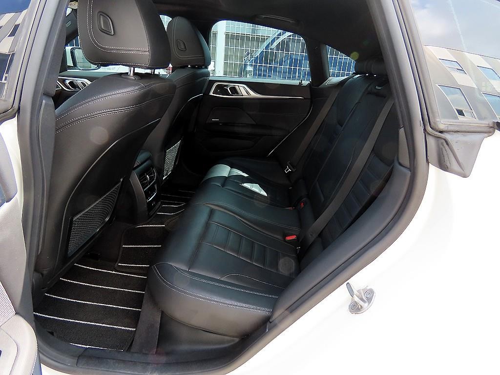 BMW i4 eDrive 40 M 스포츠 프로 이미지 6