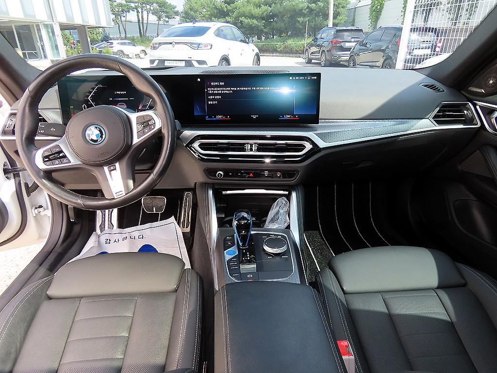 BMW i4 eDrive 40 M 스포츠 프로 이미지 7
